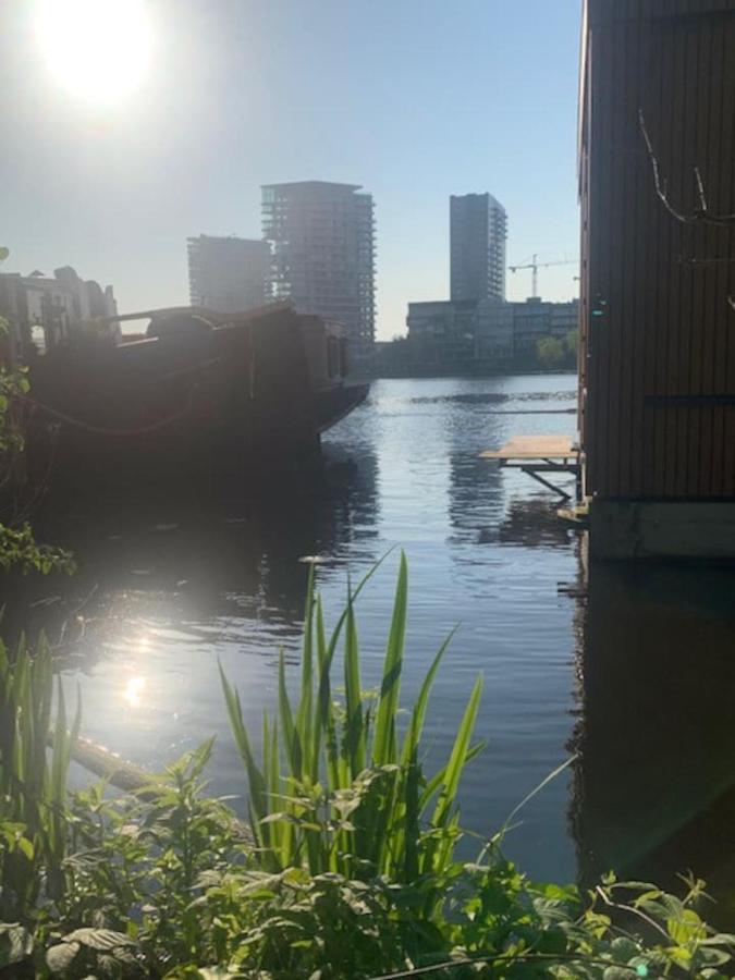 Beautiful Amstel Houseboat Amesterdão Exterior foto